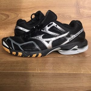 Mizuno Wave Bolt 3 Women’s Size 9